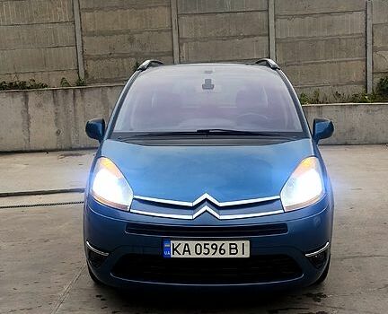 Синий Ситроен Ц4 Гранд Пикассо, объемом двигателя 1.6 л и пробегом 260 тыс. км за 6000 $, фото 2 на Automoto.ua