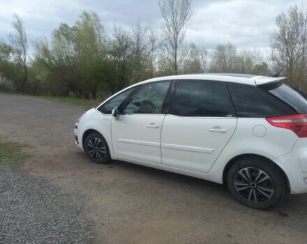 Ситроен С4 Пикассо 2008 в Чопе на Automoto.ua Белый Ситроен С4 Пикассо, объемом двигателя 2 л и пробегом 260 тыс. км за 6500 $, фото 1 на Automoto.ua