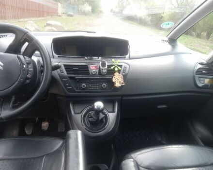 Ситроен С4 Пикассо 2008 в Чопе на Automoto.ua Белый Ситроен С4 Пикассо, объемом двигателя 2 л и пробегом 260 тыс. км за 6500 $, фото 5 на Automoto.ua