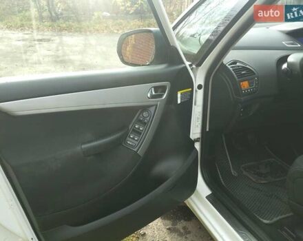 Білий Сітроен С4 Пікассо, об'ємом двигуна 1.6 л та пробігом 240 тис. км за 5550 $, фото 15 на Automoto.ua