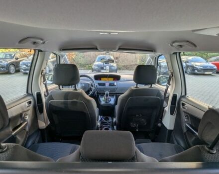 Білий Сітроен С4 Пікассо, об'ємом двигуна 1.6 л та пробігом 216 тис. км за 5700 $, фото 17 на Automoto.ua