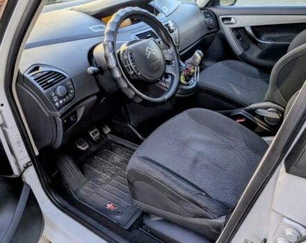 Білий Сітроен С4 Пікассо, об'ємом двигуна 1.6 л та пробігом 216 тис. км за 5700 $, фото 13 на Automoto.ua