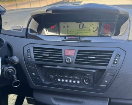 Белый Ситроен С4 Пикассо, объемом двигателя 2 л и пробегом 268 тыс. км за 8300 $, фото 9 на Automoto.ua