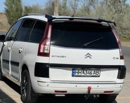 Белый Ситроен С4 Пикассо, объемом двигателя 2 л и пробегом 268 тыс. км за 8300 $, фото 1 на Automoto.ua