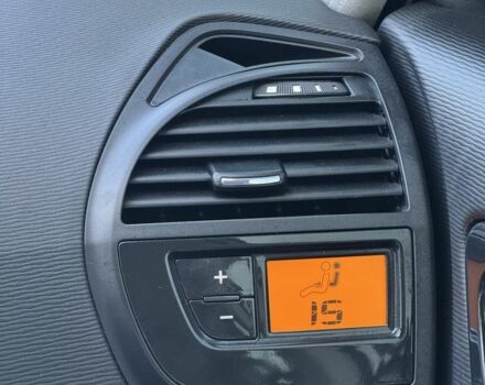 Белый Ситроен С4 Пикассо, объемом двигателя 2 л и пробегом 268 тыс. км за 8300 $, фото 20 на Automoto.ua