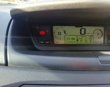 Білий Сітроен С4 Пікассо, об'ємом двигуна 0 л та пробігом 260 тис. км за 6800 $, фото 4 на Automoto.ua