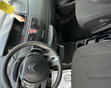 Ситроен С4 Пикассо 2012 в Городенке на Automoto.ua Белый Ситроен С4 Пикассо, объемом двигателя 1.56 л и пробегом 260 тыс. км за 6500 $, фото 6 на Automoto.ua