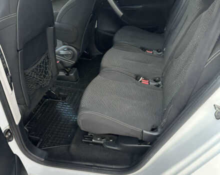 Ситроен С4 Пикассо 2012 в Городенке на Automoto.ua Белый Ситроен С4 Пикассо, объемом двигателя 1.56 л и пробегом 260 тыс. км за 6500 $, фото 9 на Automoto.ua