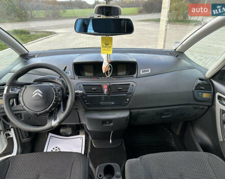 Ситроен С4 Пикассо 2012 в Городенке на Automoto.ua Белый Ситроен С4 Пикассо, объемом двигателя 1.56 л и пробегом 260 тыс. км за 6500 $, фото 10 на Automoto.ua