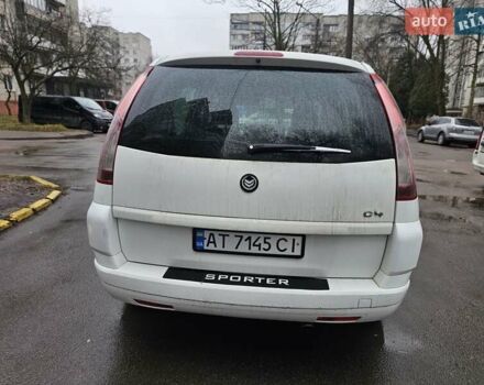 Білий Сітроен С4 Пікассо, об'ємом двигуна 1.6 л та пробігом 300 тис. км за 5500 $, фото 7 на Automoto.ua