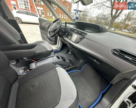 Білий Сітроен С4 Пікассо, об'ємом двигуна 1.56 л та пробігом 286 тис. км за 8300 $, фото 8 на Automoto.ua