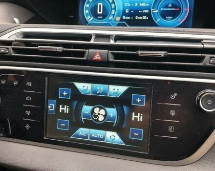 Білий Сітроен С4 Пікассо, об'ємом двигуна 2 л та пробігом 257 тис. км за 11900 $, фото 7 на Automoto.ua