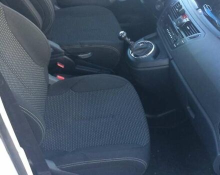 Білий Сітроен С4 Пікассо, об'ємом двигуна 1.6 л та пробігом 220 тис. км за 6900 $, фото 4 на Automoto.ua