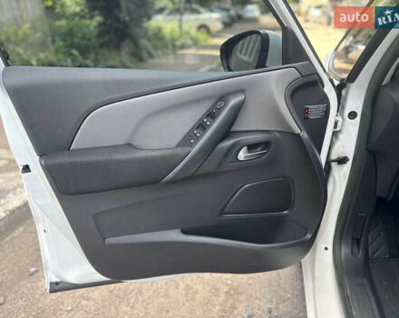 Белый Ситроен С4 Пикассо, объемом двигателя 1.56 л и пробегом 81 тыс. км за 11850 $, фото 21 на Automoto.ua