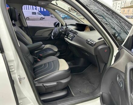 Белый Ситроен С4 Пикассо, объемом двигателя 2 л и пробегом 293 тыс. км за 11499 $, фото 15 на Automoto.ua