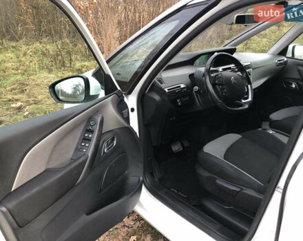 Белый Ситроен С4 Пикассо, объемом двигателя 1.6 л и пробегом 165 тыс. км за 9990 $, фото 46 на Automoto.ua