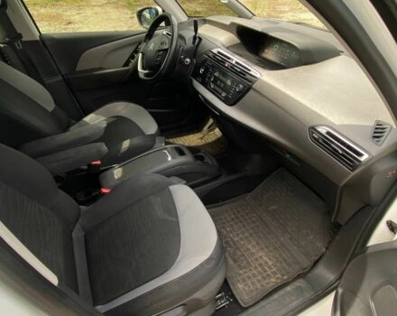 Белый Ситроен С4 Пикассо, объемом двигателя 2 л и пробегом 170 тыс. км за 8990 $, фото 8 на Automoto.ua