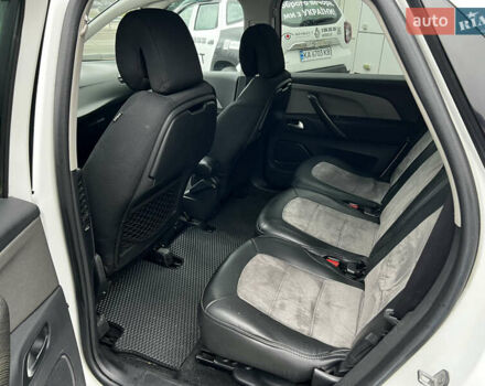 Белый Ситроен С4 Пикассо, объемом двигателя 1.56 л и пробегом 345 тыс. км за 9200 $, фото 6 на Automoto.ua