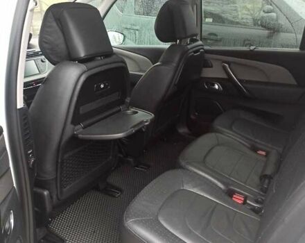 Белый Ситроен С4 Пикассо, объемом двигателя 1.56 л и пробегом 206 тыс. км за 14000 $, фото 9 на Automoto.ua