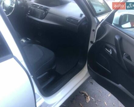 Сітроен С4 Пікассо 2016 у Хмельницькому на Automoto.ua Білий Сітроен С4 Пікассо, об'ємом двигуна 1.56 л та пробігом 154 тис. км за 10599 $, фото 26 на Automoto.ua