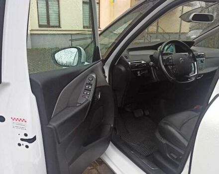 Белый Ситроен С4 Пикассо, объемом двигателя 1.56 л и пробегом 206 тыс. км за 14000 $, фото 3 на Automoto.ua