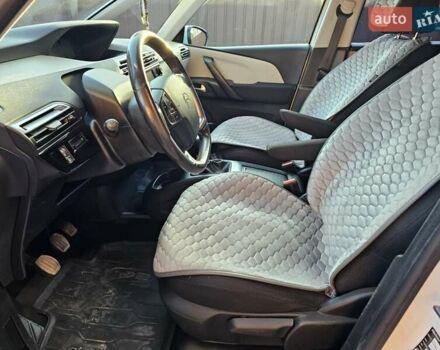 Білий Сітроен С4 Пікассо, об'ємом двигуна 1.56 л та пробігом 230 тис. км за 13600 $, фото 12 на Automoto.ua
