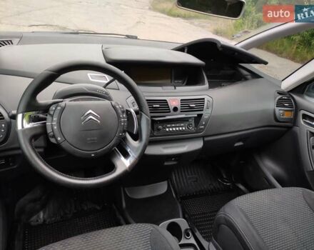 Белый Ситроен С4 Пикассо, объемом двигателя 2 л и пробегом 251 тыс. км за 3950 $, фото 14 на Automoto.ua