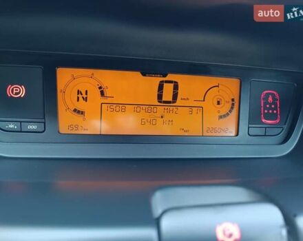 Білий Сітроен С4 Пікассо, об'ємом двигуна 1.56 л та пробігом 230 тис. км за 6000 $, фото 8 на Automoto.ua