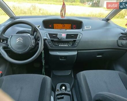Білий Сітроен С4 Пікассо, об'ємом двигуна 1.56 л та пробігом 230 тис. км за 6000 $, фото 6 на Automoto.ua
