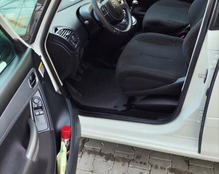 Белый Ситроен С4 Пикассо, объемом двигателя 1.56 л и пробегом 202 тыс. км за 6700 $, фото 14 на Automoto.ua