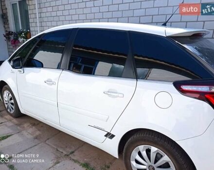 Ситроен С4 Пикассо 2012 в Казатине на Automoto.ua Белый Ситроен С4 Пикассо, объемом двигателя 1.6 л и пробегом 234 тыс. км за 6700 $, фото 3 на Automoto.ua