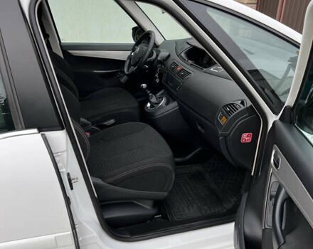 Белый Ситроен С4 Пикассо, объемом двигателя 1.6 л и пробегом 194 тыс. км за 7300 $, фото 21 на Automoto.ua