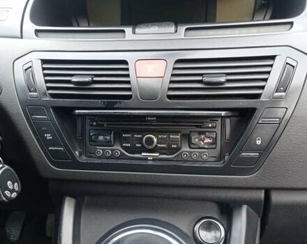 Белый Ситроен С4 Пикассо, объемом двигателя 2 л и пробегом 320 тыс. км за 5500 $, фото 3 на Automoto.ua