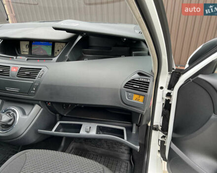 Белый Ситроен С4 Пикассо, объемом двигателя 1.6 л и пробегом 194 тыс. км за 7300 $, фото 24 на Automoto.ua