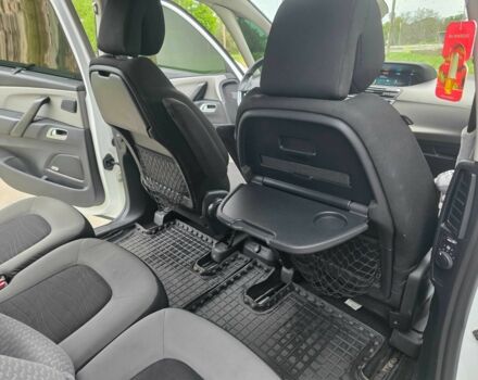 Белый Ситроен С4 Пикассо, объемом двигателя 1.6 л и пробегом 279 тыс. км за 11000 $, фото 6 на Automoto.ua