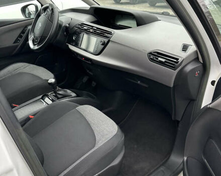 Белый Ситроен С4 Пикассо, объемом двигателя 1.6 л и пробегом 130 тыс. км за 9700 $, фото 6 на Automoto.ua