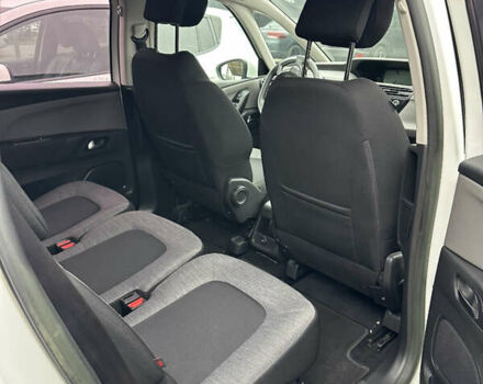 Белый Ситроен С4 Пикассо, объемом двигателя 1.6 л и пробегом 130 тыс. км за 9700 $, фото 7 на Automoto.ua