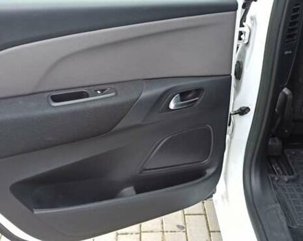 Белый Ситроен С4 Пикассо, объемом двигателя 1.56 л и пробегом 298 тыс. км за 9500 $, фото 12 на Automoto.ua