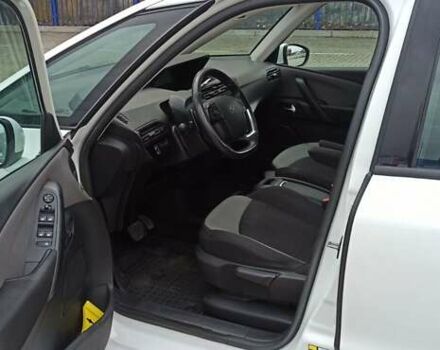 Белый Ситроен С4 Пикассо, объемом двигателя 1.56 л и пробегом 298 тыс. км за 9500 $, фото 10 на Automoto.ua