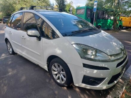 Ситроен С4 Пикассо 2010 в Вышгороде на Automoto.ua Белый Ситроен С4 Пикассо, объемом двигателя 1.6 л и пробегом 220 тыс. км за 5500 $, фото 1 на Automoto.ua