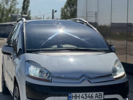 Белый Ситроен С4 Пикассо, объемом двигателя 2 л и пробегом 268 тыс. км за 8300 $, фото 1 на Automoto.ua