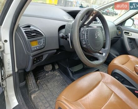 Белый Ситроен С4 Пикассо, объемом двигателя 1.6 л и пробегом 342 тыс. км за 6500 $, фото 1 на Automoto.ua