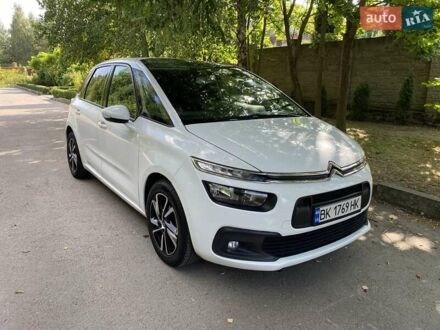 Сітроен С4 Пікассо 2016 у Рівному на Automoto.ua Білий Сітроен С4 Пікассо, об'ємом двигуна 1.56 л та пробігом 191 тис. км за 12200 $, фото 1 на Automoto.ua