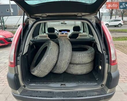 Бежевый Ситроен С4 Пикассо, объемом двигателя 1.6 л и пробегом 230 тыс. км за 5000 $, фото 14 на Automoto.ua