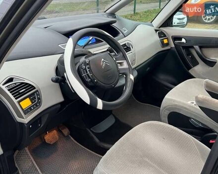 Бежевый Ситроен С4 Пикассо, объемом двигателя 1.6 л и пробегом 230 тыс. км за 5000 $, фото 7 на Automoto.ua