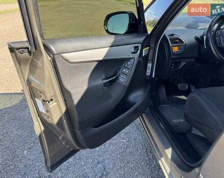 Бежевый Ситроен С4 Пикассо, объемом двигателя 1.6 л и пробегом 240 тыс. км за 4500 $, фото 4 на Automoto.ua