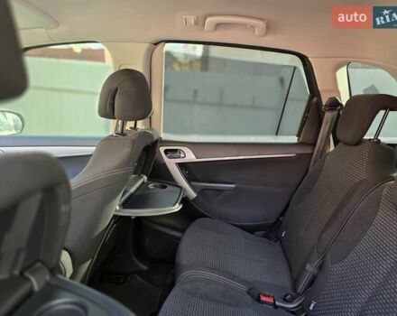 Ситроен С4 Пикассо 2009 в Бердичеве на Automoto.ua Бежевый Ситроен С4 Пикассо, объемом двигателя 1.6 л и пробегом 240 тыс. км за 3999 $, фото 48 на Automoto.ua