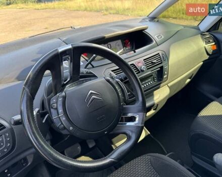 Бежевый Ситроен С4 Пикассо, объемом двигателя 1.6 л и пробегом 240 тыс. км за 4500 $, фото 3 на Automoto.ua