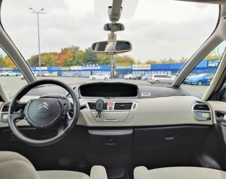 Бежевый Ситроен С4 Пикассо, объемом двигателя 1.6 л и пробегом 208 тыс. км за 5525 $, фото 5 на Automoto.ua