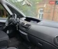 Бежевий Сітроен С4 Пікассо, об'ємом двигуна 1.6 л та пробігом 240 тис. км за 6400 $, фото 6 на Automoto.ua